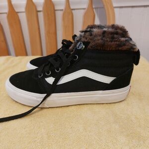 Vans SK8 Hi Winter Booties Size 6